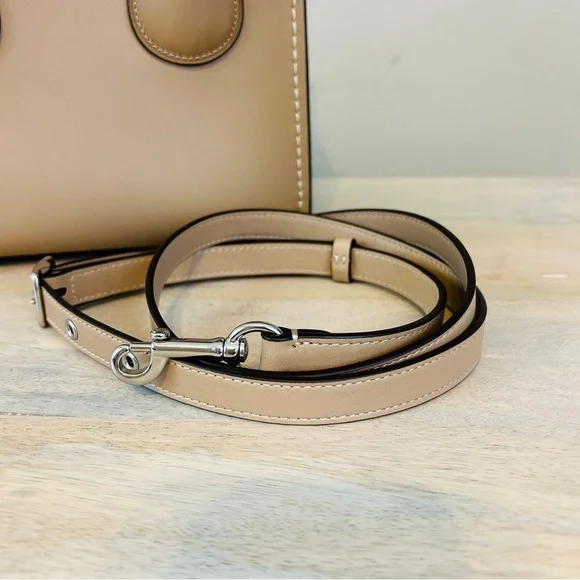 Coach Cashin 22 in Taupe, EUC; missing Coach Originals hangtag - Picture 12 of 15